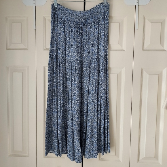 Fat Face Dresses & Skirts - Fatface Blue Patterned Maxi Skirt